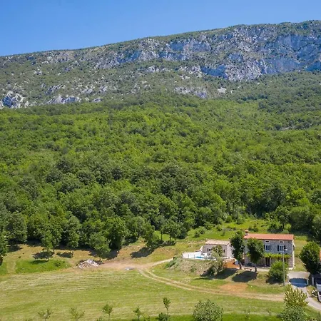 Casa Baroni Feriehus *