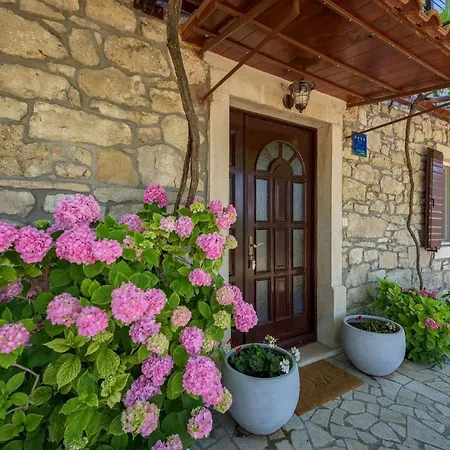 Casa Baroni Feriehus