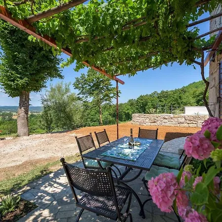 Casa Baroni Feriehus
